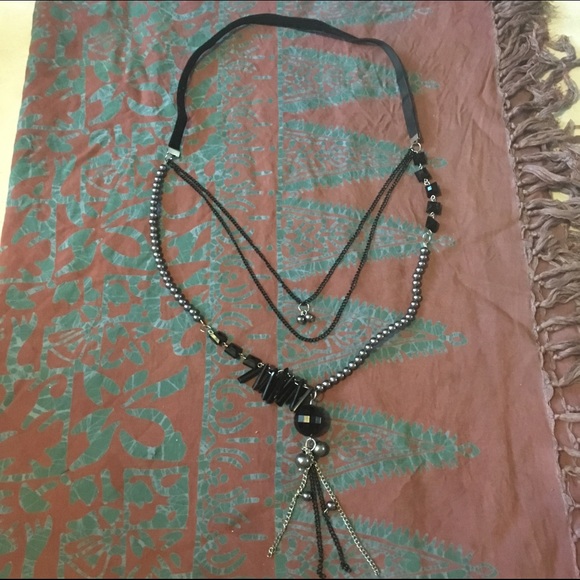 Multi strand black and grey necklace. - Picture 1 of 1