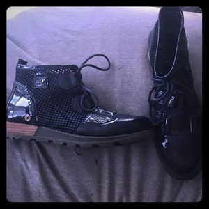 Sorel shoes :) make offers