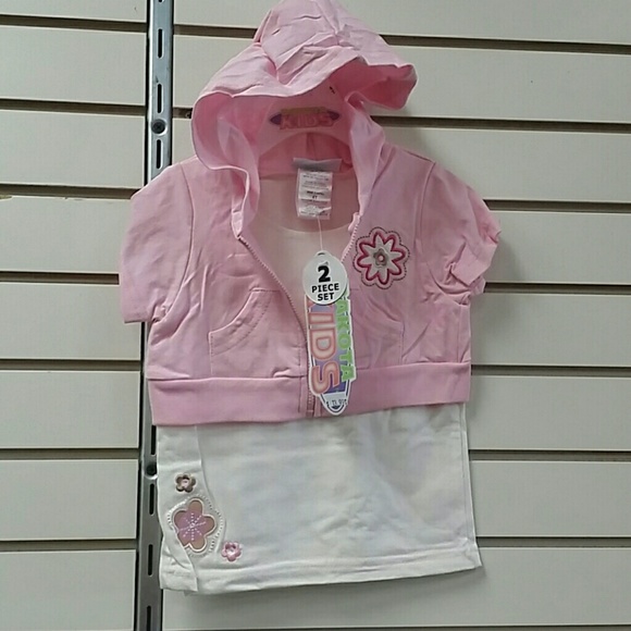 2 pc Girls Outfit  (New) - Picture 3 of 4