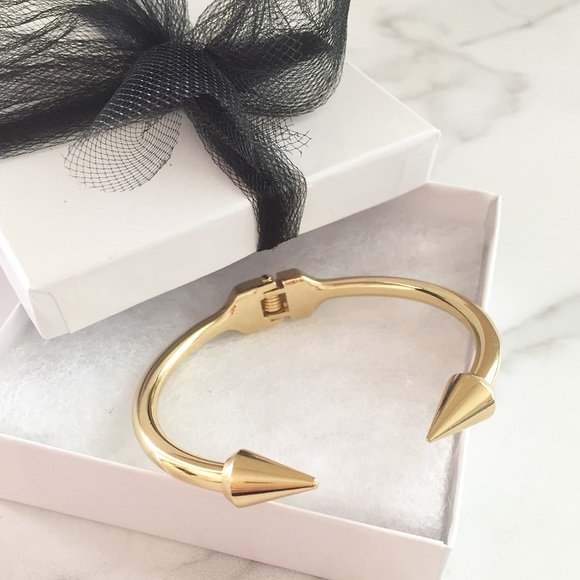 Oh So Fancy Jewelry - Spike Cuff
