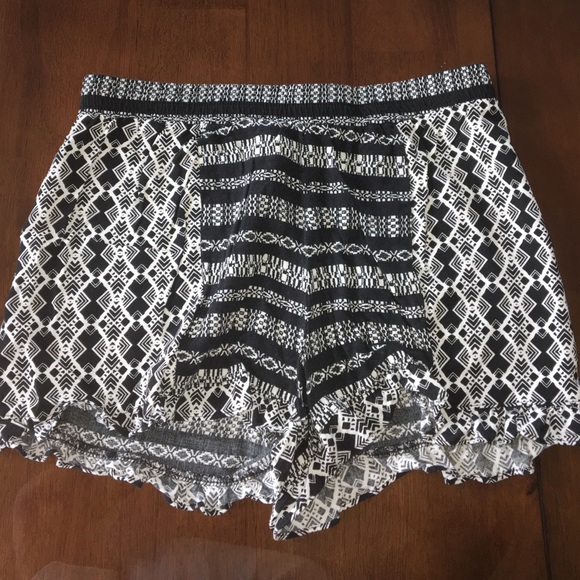 Tribal Print Shorts - Picture 2 of 2