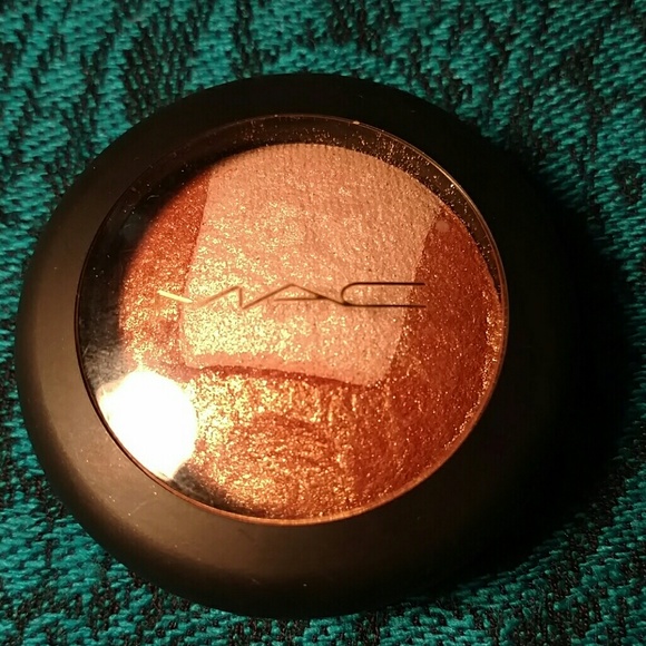 Limited Edition MAC Exquisite Ego - Picture 2 of 4