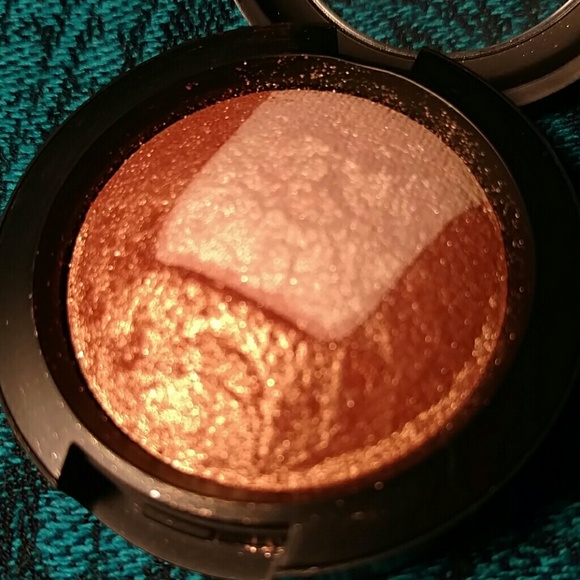 Limited Edition MAC Exquisite Ego - Picture 4 of 4