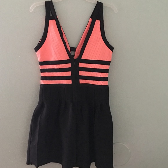 Dresses & Skirts - 🎉🎉🎉Flash Sale 🎉🎉🎉Bandage Skaters Dress