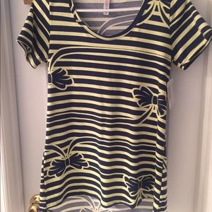 Lularoe xxs Classic tee NWT
