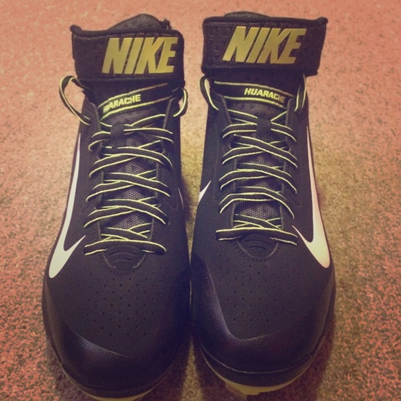 Nike Huarache Baseball Cleats - Picture 1 of 1