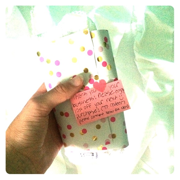 Cute packaging with coupon/free gift! - Picture 1 of 1