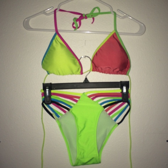 Neon String Bikini - Picture 3 of 4