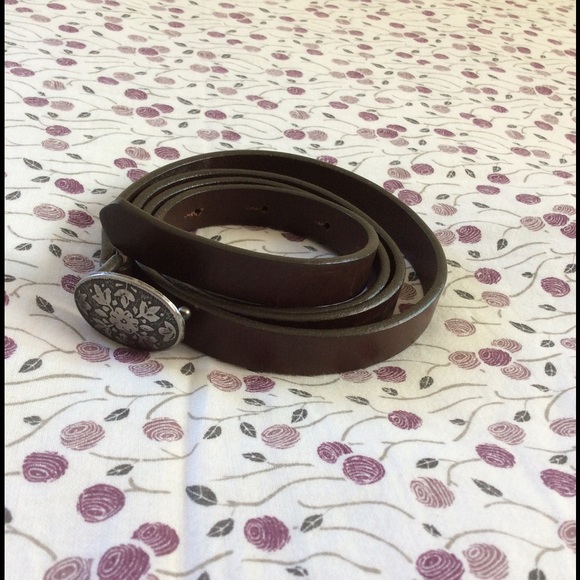 Skinny Brown Belt with Round Floral Buckle