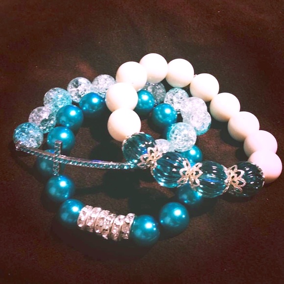 Cross bracelet set