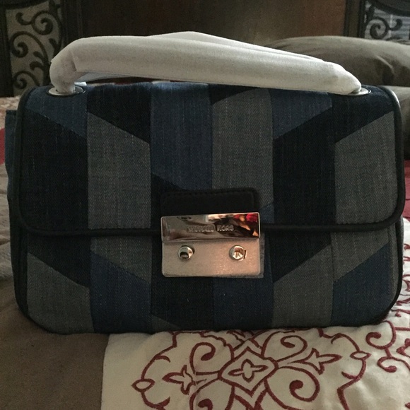 Michael Kors Large Sloan Crossbody - Picture 1 of 4