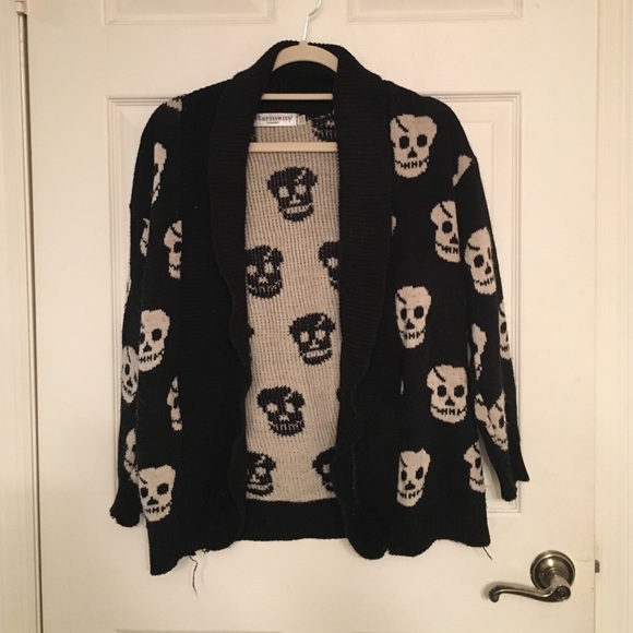 Black Skull Pattern Sweatshirt