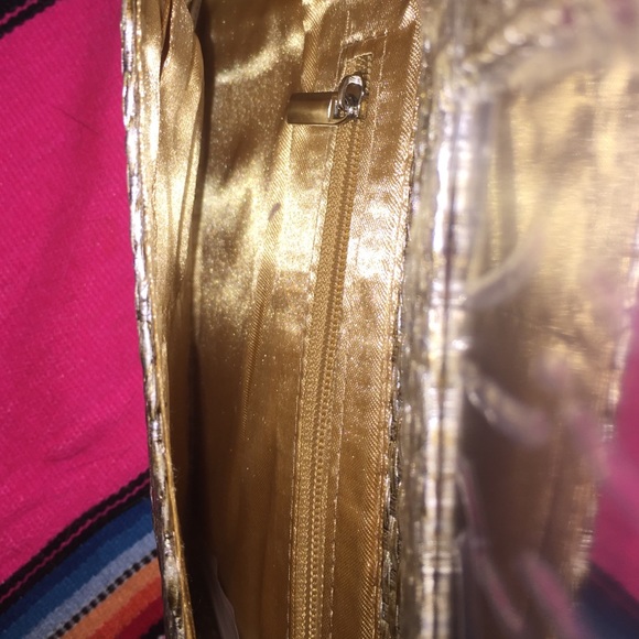 Gold clutch .one of a kind - Picture 3 of 4
