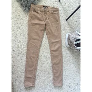 Khaki colored skinny jeans