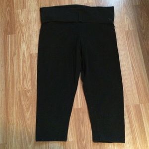Victoria's Secret Pink yoga crops, size L