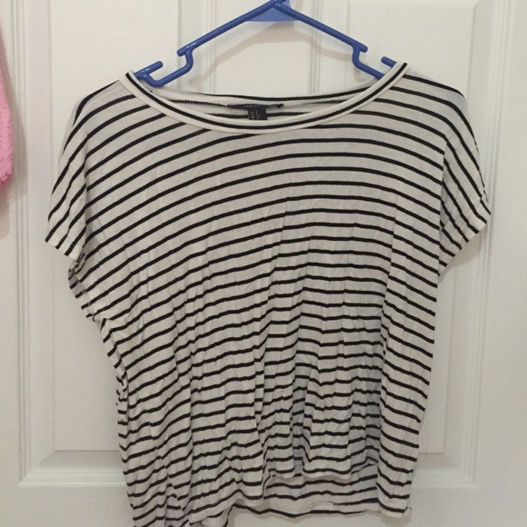 white and black strips t shirt