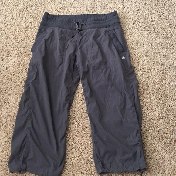 LULU LEMON CAPRIS!