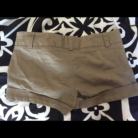 Shorts - Picture 4 of 4
