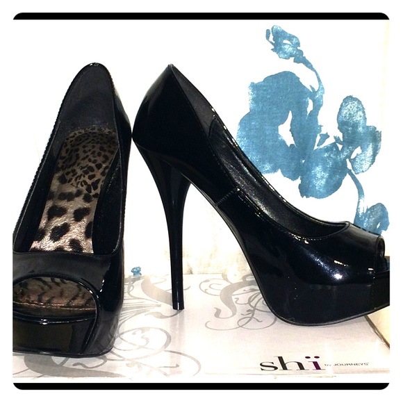 Black Patent Platform With Peep Toe