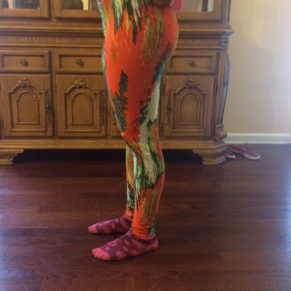 SOLD! Active wear/leggings brand new S/M and L/XL