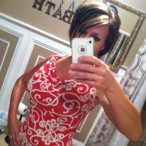 Reposhing red patterned top!!!