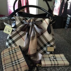 Burberry inpired purse with matching wallet