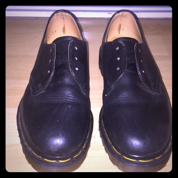 Vintage Dr Martens 1461 lace up