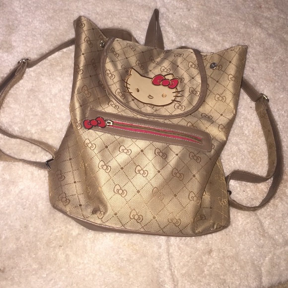 Hello kitty backpack 😍😍😍 - Picture 2 of 4
