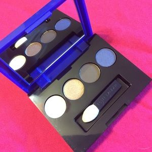 Estēe Lauder small eyeshadow set