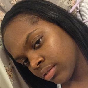 Meet your Posher, Cassandra