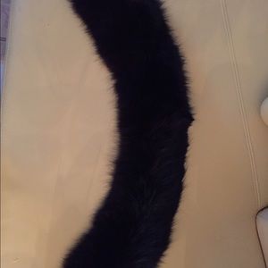 New geniune black fox color measures 26' around neck!