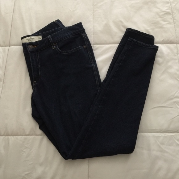 Abercrombie & Fitch Perfect Fit Stretch Jeans
