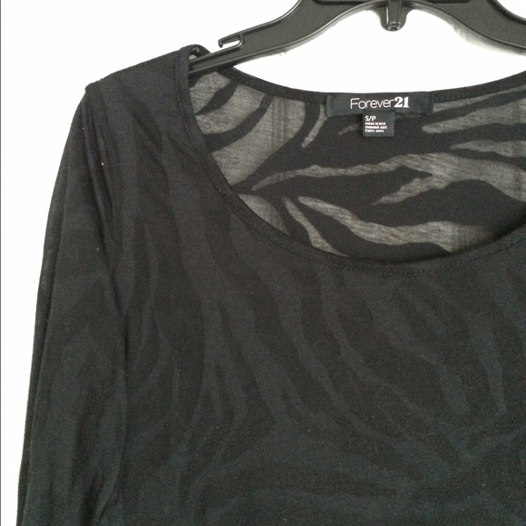 Black long sleeve tee