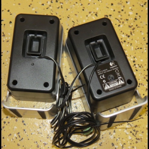 Logitech Computer speakers - Picture 2 of 2