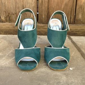 🔴 SOLD 🔴 Heels