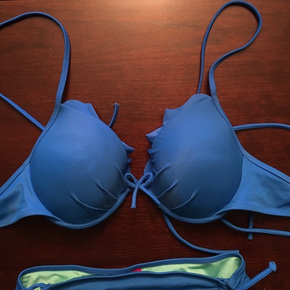 VS bikini - Picture 2 of 4