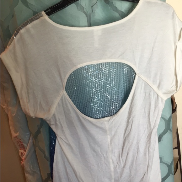 Shirt - Picture 3 of 3