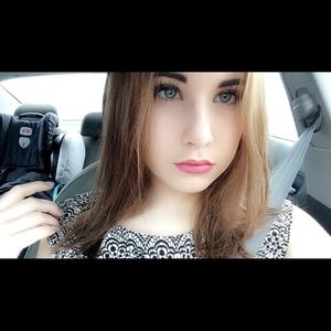 Meet your Posher, Madeline