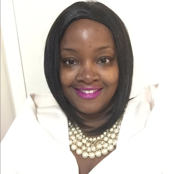 Meet your Posher, Monique - Picture 2 of 2