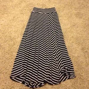 A and B studio maxi skirt