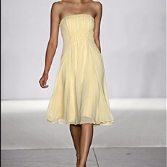 Gorgeous high quality green dress - Picture 2 of 5