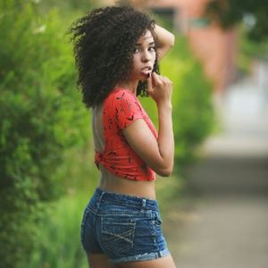 Meet your Posher, Jade