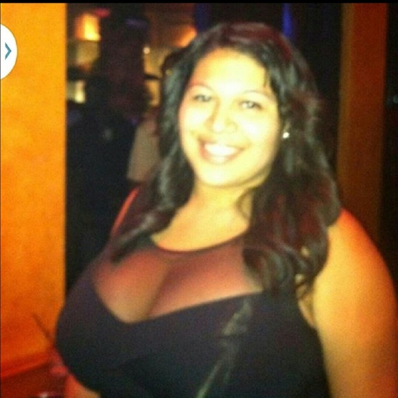 Meet your Posher, Whitney - Picture 3 of 3