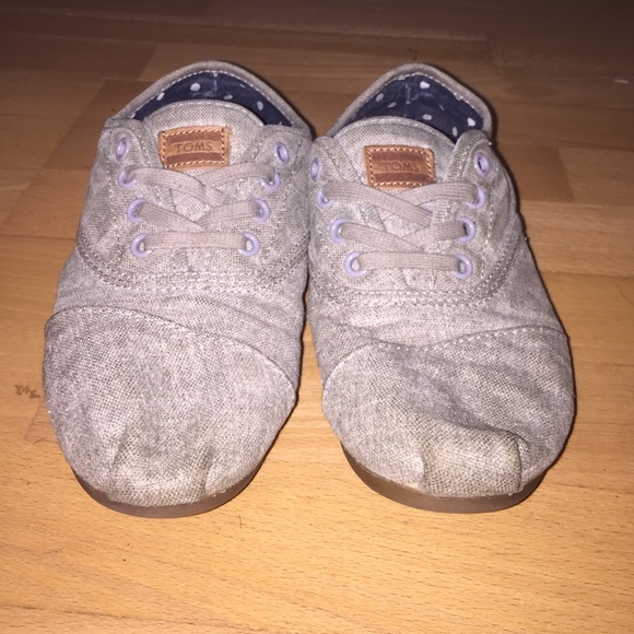 TOMS lace up grey oxfords