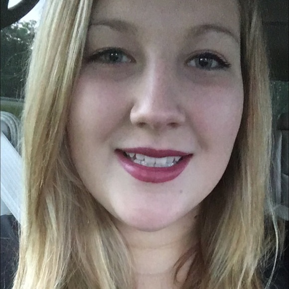 Meet your Posher, Megan