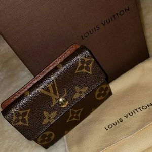Louis Vuitton card and coin case