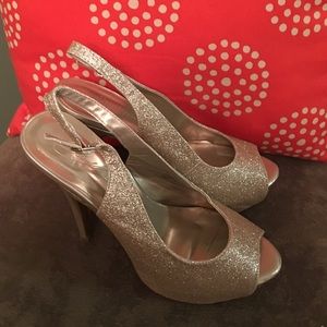 ❤Gold glitter high heels