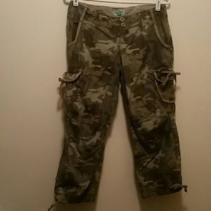 Camo cargo Capris