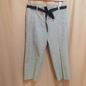 🍒EUC LOFT Seersucker Capris🍒
