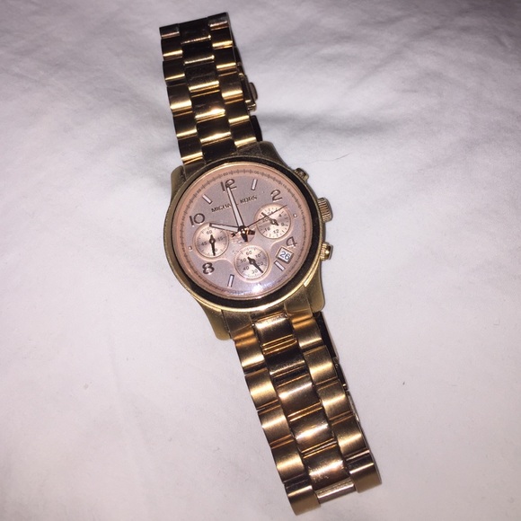 ROSEGOLD MICHAEL KORS WATCH
